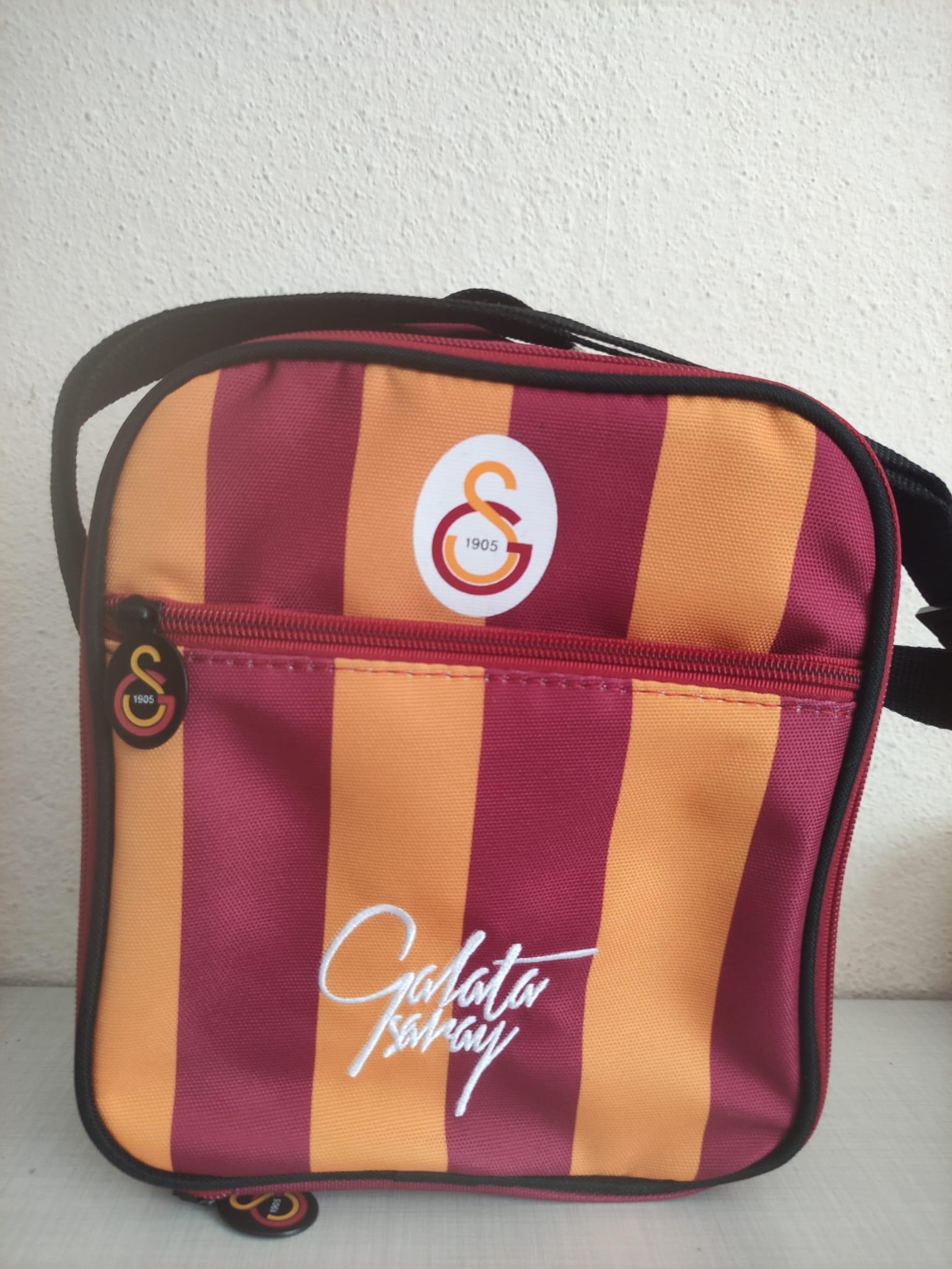 Galatasaray Çubuklu Forma Desenli Beslenme Çantası