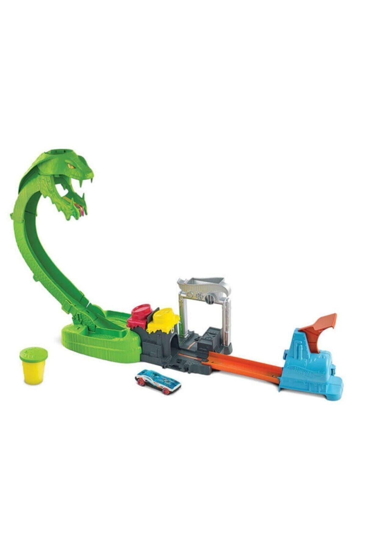 Hot Wheels Zehirli Yılanla Çarpışma Oyun Seti GTT93